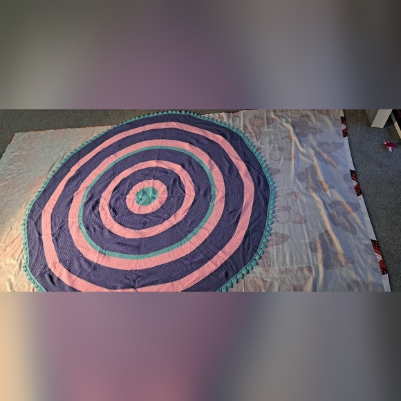 Queen Size Handmade Blanket - Picture 5 of 5